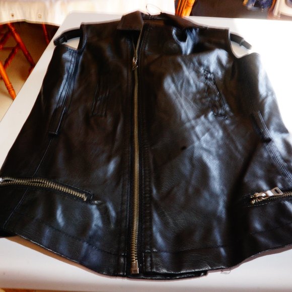Bundle 6 for $30**Wet Seal Faux Leather Zip up Vest - Picture 5 of 7